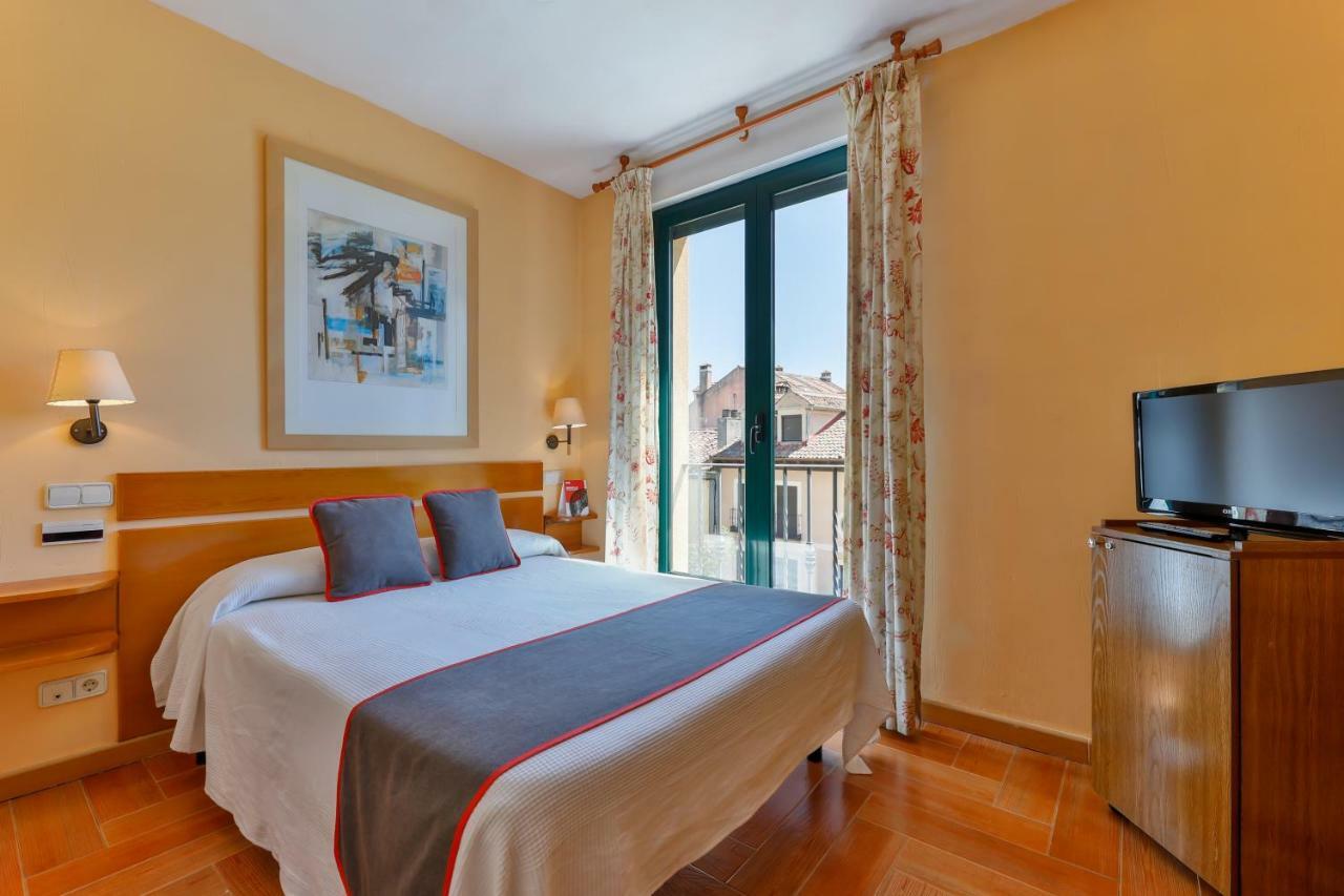 Casa Rural La Chata By Vivere Stays Valsain Εξωτερικό φωτογραφία